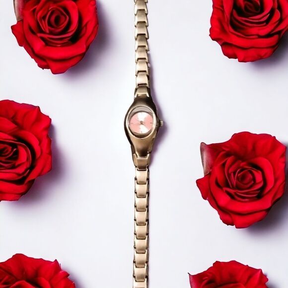 Gucci Gold-Tone Women’s Watch • Pink Dial • Serviced • - Picture 3 of 6